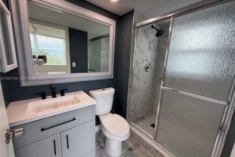 Condo in Margate, Florida, 2 bedrooms  № 2059922 - photo 8