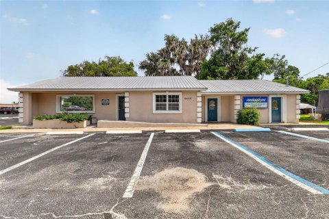 Commercial property in Belleview, Florida 185.06 sq.m. № 2294583