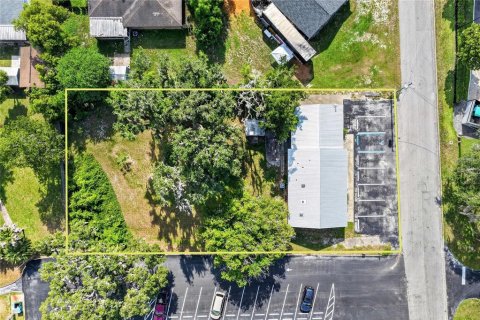 Commercial property in Belleview, Florida 185.06 sq.m. № 2294583 - photo 3