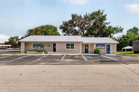Commercial property in Belleview, Florida 185.06 sq.m. № 2294583 - photo 8