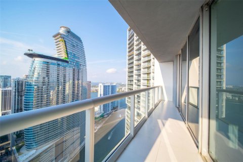 Купить кондоминиум в Майами, Флорида 2 спальни, 108.51м2, № 1713193 - фото 11