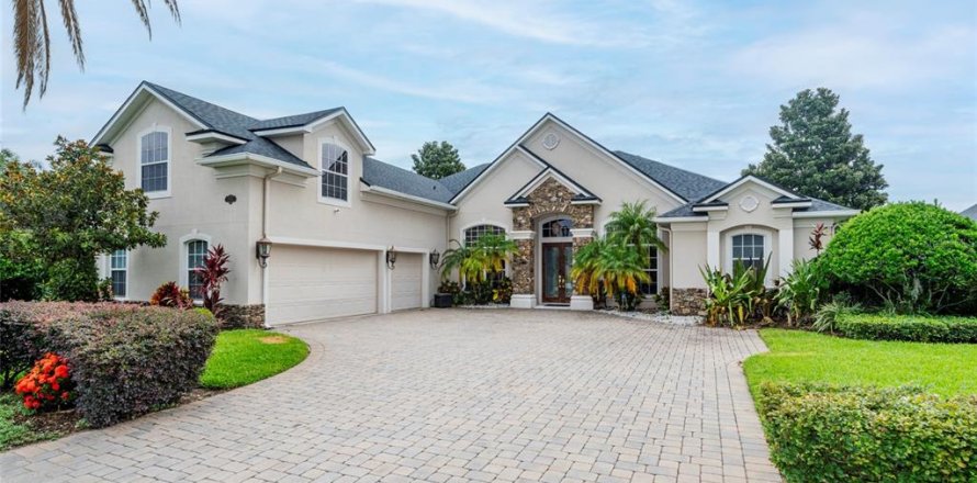 Villa ou maison à Clermont, Floride 4 chambres, 402.17 m2 № 1812548