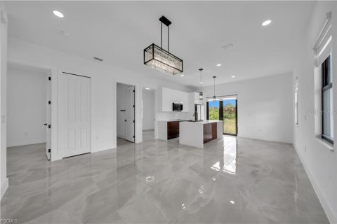 Casa en venta en Lehigh Acres, Florida, 3 dormitorios, 98.48 m2 № 2166654 - foto 5