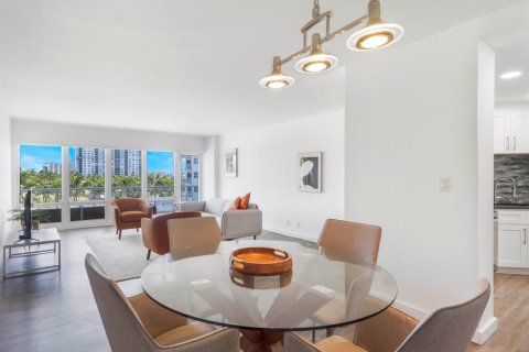 Copropriété à louer à Pompano Beach, Floride: 3 chambres, 157.93 m2 № 2303897 - photo 5