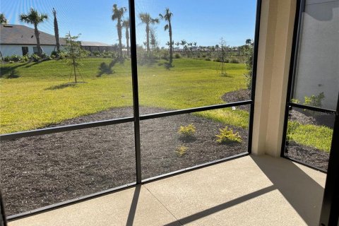 House in Sarasota, Florida 4 bedrooms, 198.63 sq.m. № 1797994 - photo 25