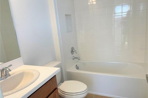 House in Sarasota, Florida 4 bedrooms, 198.63 sq.m. № 1797994 - photo 14