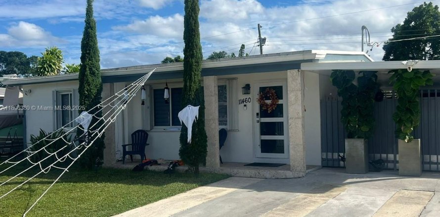 House in Miami, Florida 3 bedrooms, 96.43 sq.m. № 1948299
