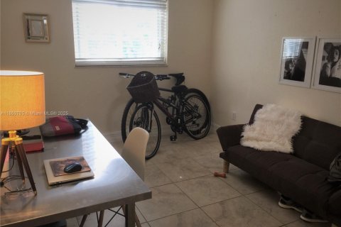 Copropriété à louer à Miami, Floride: 2 chambres, 81.01 m2 № 1891420 - photo 14