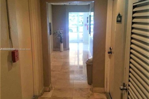 Copropriété à louer à Miami, Floride: 2 chambres, 81.01 m2 № 1891420 - photo 18