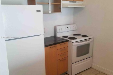 Copropriété à louer à Miami, Floride: 2 chambres, 81.01 m2 № 1891420 - photo 7