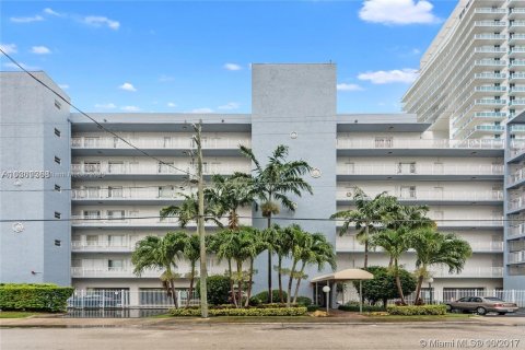 Condo à Miami, Floride, 2 chambres  № 1891420