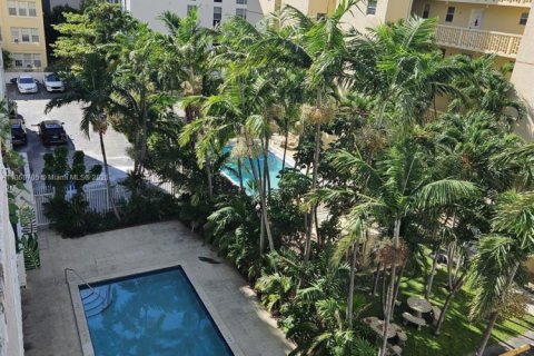 Copropriété à louer à Miami, Floride: 2 chambres, 81.01 m2 № 1891420 - photo 6