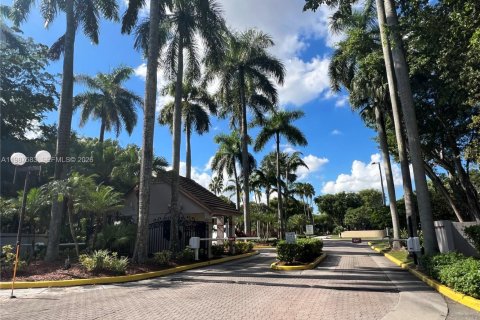 Купить кондоминиум в Майами, Флорида 2 спальни, 113.71м2, № 2048905 - фото 25