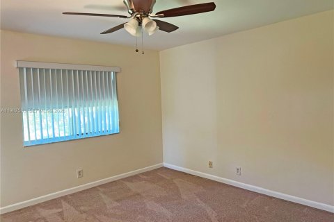 Купить кондоминиум в Майами, Флорида 2 спальни, 113.71м2, № 2048905 - фото 11