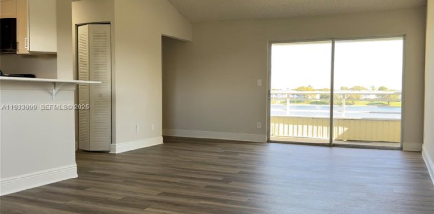 Condominio en Oakland Park, Florida, 1 dormitorio  № 1992244
