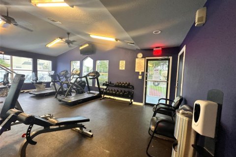 Condominio en alquiler en Oakland Park, Florida, 1 dormitorio, 81.01 m2 № 1992244 - foto 15