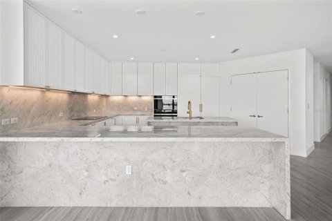 Condominio en alquiler en Tampa, Florida, 3 dormitorios, 273.13 m2 № 1796619 - foto 26