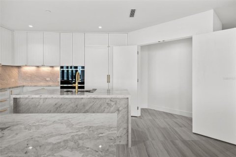 Condominio en alquiler en Tampa, Florida, 3 dormitorios, 273.13 m2 № 1796619 - foto 29