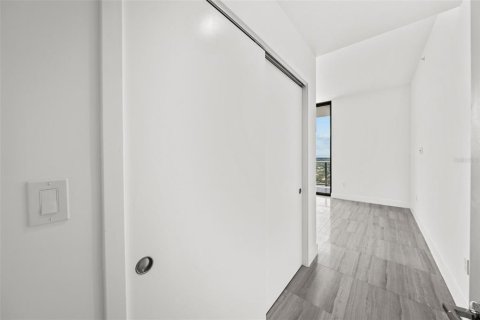 Condominio en alquiler en Tampa, Florida, 3 dormitorios, 273.13 m2 № 1796619 - foto 12
