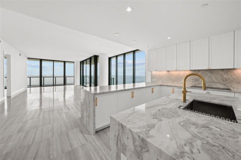 Condominio en alquiler en Tampa, Florida, 3 dormitorios, 273.13 m2 № 1796619 - foto 21