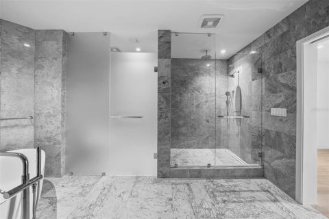 Condominio en alquiler en Tampa, Florida, 3 dormitorios, 273.13 m2 № 1796619 - foto 6