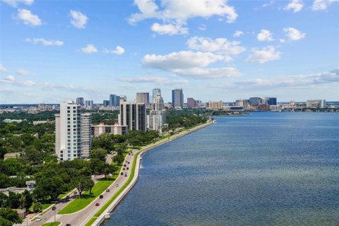 Condominio en alquiler en Tampa, Florida, 3 dormitorios, 273.13 m2 № 1796619 - foto 17
