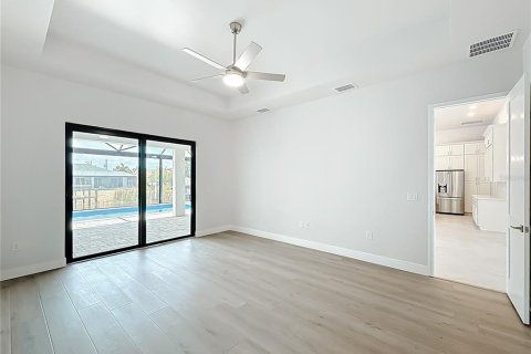 House in Port Charlotte, Florida 3 bedrooms, 200.85 sq.m. № 2141189 - photo 29