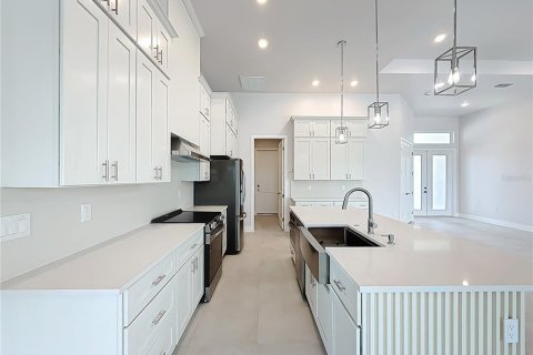 House in Port Charlotte, Florida 3 bedrooms, 200.85 sq.m. № 2141189 - photo 13