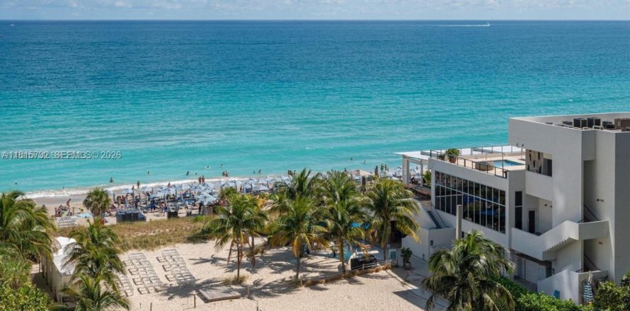 Condo in Hollywood, Florida, 1 bedroom  № 2054180