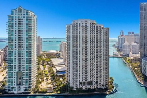 Condominio en alquiler en Miami, Florida, 1 dormitorio, 99.96 m2 № 1993839 - foto 15