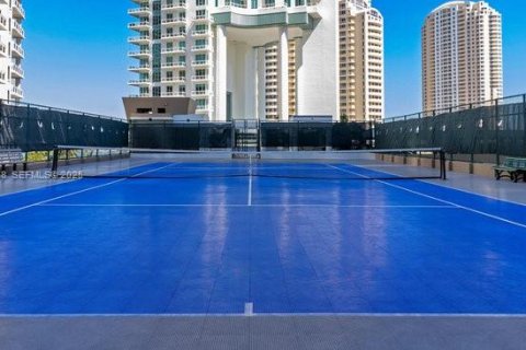 Condominio en alquiler en Miami, Florida, 1 dormitorio, 99.96 m2 № 1993839 - foto 9