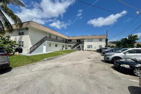 Снять в аренду квартиру в Холливуд, Флорида 1 спальня, 83.61м2, № 1991426 - фото 12