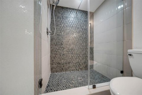 Appartement à louer à Belleair Bluffs, Floride: 2 chambres, 100.52 m2 № 2411709 - photo 24
