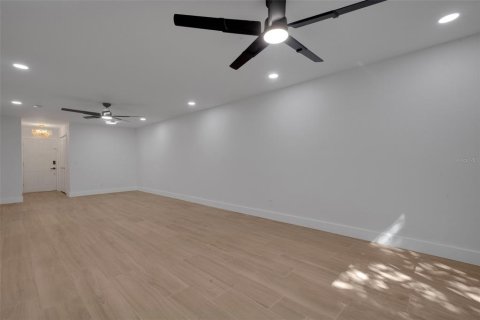 Appartement à louer à Belleair Bluffs, Floride: 2 chambres, 100.52 m2 № 2411709 - photo 18