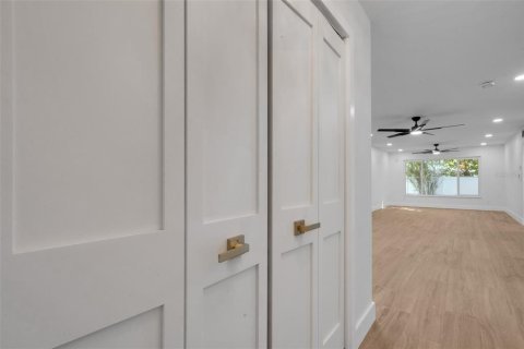 Appartement à louer à Belleair Bluffs, Floride: 2 chambres, 100.52 m2 № 2411709 - photo 13