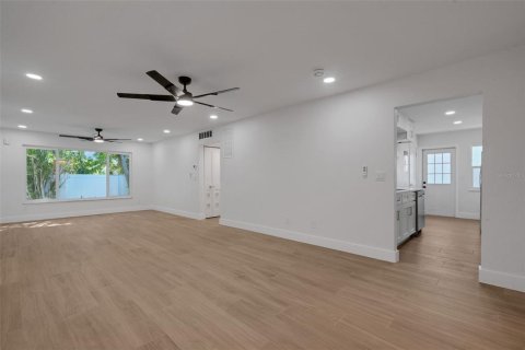 Appartement à louer à Belleair Bluffs, Floride: 2 chambres, 100.52 m2 № 2411709 - photo 16