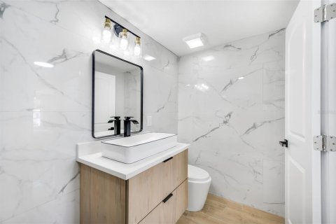 Villa ou maison à louer à Nokomis, Floride: 3 chambres, 119.01 m2 № 1815625 - photo 17