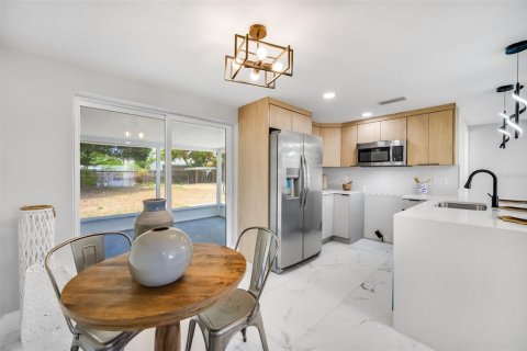 Villa ou maison à louer à Nokomis, Floride: 3 chambres, 119.01 m2 № 1815625 - photo 10