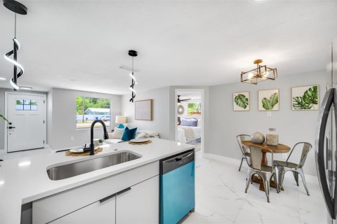 Villa ou maison à louer à Nokomis, Floride: 3 chambres, 119.01 m2 № 1815625 - photo 9