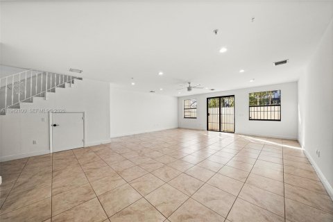 Снять в аренду таунхаус в Холливуд, Флорида 2 спальни, № 1999113 - фото 19