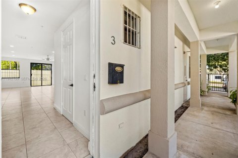 Снять в аренду таунхаус в Холливуд, Флорида 2 спальни, № 1999113 - фото 7