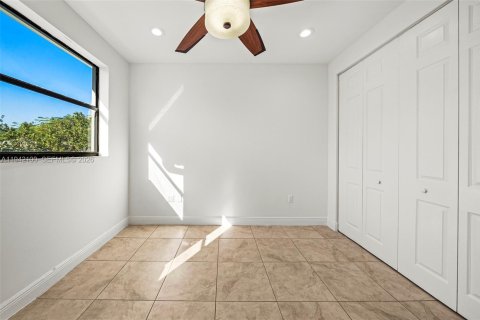 Снять в аренду таунхаус в Холливуд, Флорида 2 спальни, № 1999113 - фото 27