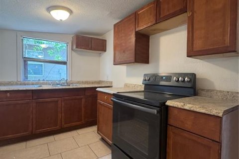 Casa en alquiler en Lakeland, Florida, 2 dormitorios, 68.38 m2 № 1870960 - foto 7