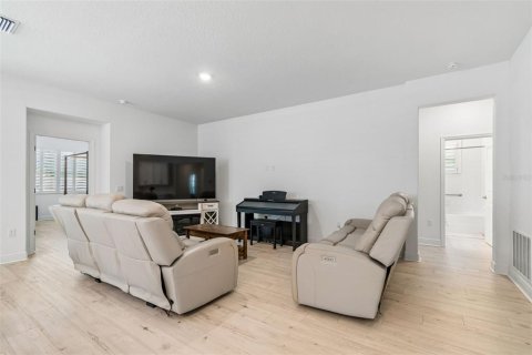 Casa en venta en Tarpon Springs, Florida, 4 dormitorios, 184.32 m2 № 2234880 - foto 8
