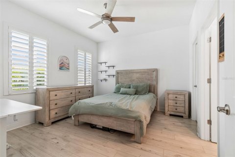 Casa en venta en Tarpon Springs, Florida, 4 dormitorios, 184.32 m2 № 2234880 - foto 21