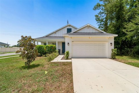 House in Tarpon Springs, Florida 4 bedrooms, 184.32 sq.m. № 2234880