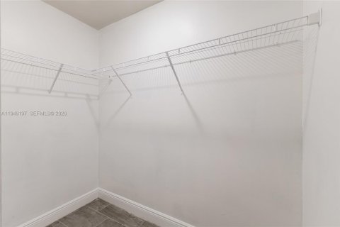 Купить коммерческую недвижимость в Форт Майерс, Флорида 217.39м2, № 2186432 - фото 16