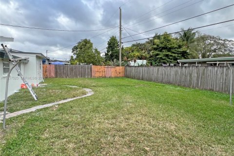 Снять в аренду виллу или дом в Майами, Флорида 3 спальни, 130.62м2, № 1995252 - фото 23