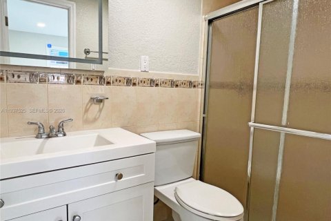 Снять в аренду виллу или дом в Майами, Флорида 3 спальни, 130.62м2, № 1995252 - фото 21