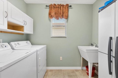 Casa en venta en The Villages, Florida, 3 dormitorios, 129.78 m2 № 1909833 - foto 25
